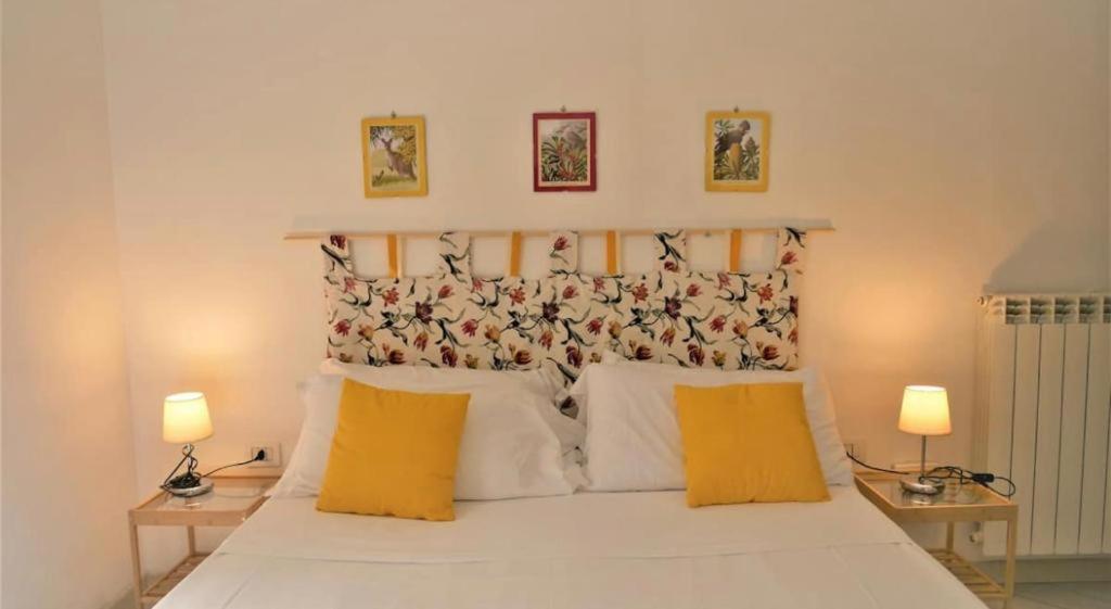 House With Garden And Parking Space In Mergellina Napoli Esterno foto