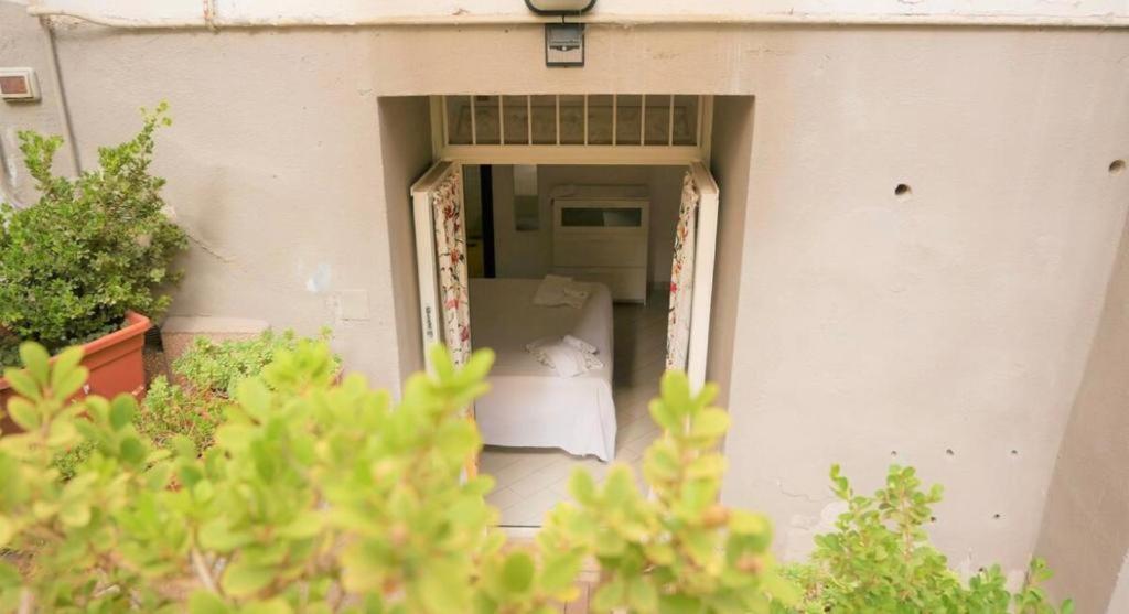 House With Garden And Parking Space In Mergellina Napoli Esterno foto