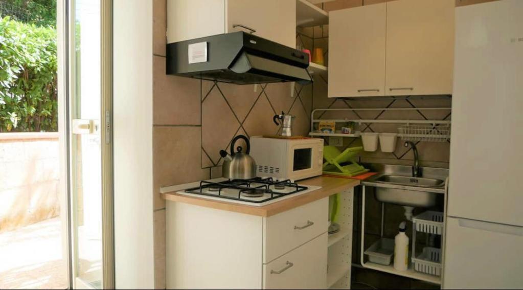 House With Garden And Parking Space In Mergellina Napoli Esterno foto