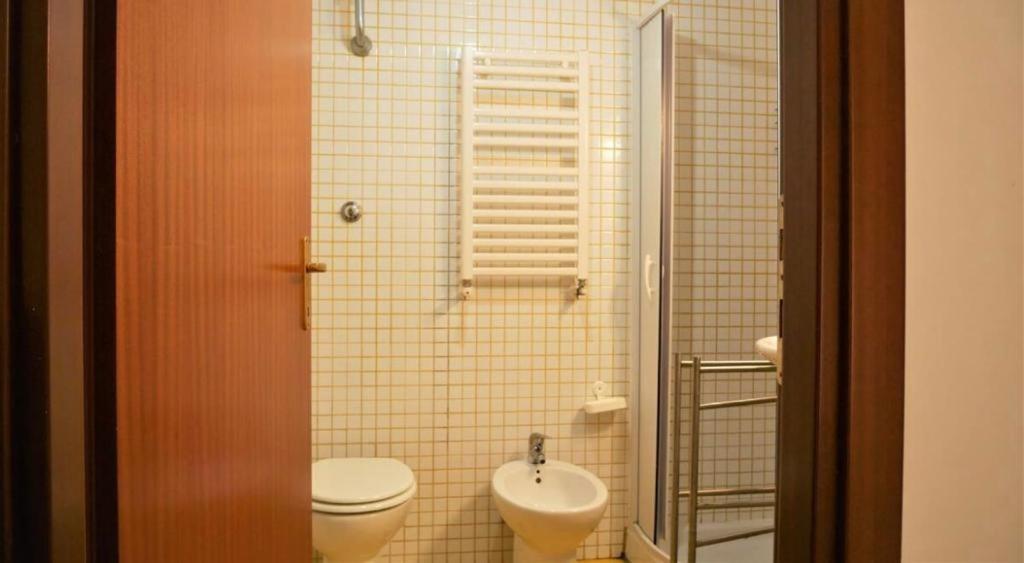 House With Garden And Parking Space In Mergellina Napoli Esterno foto