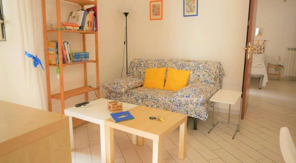 House With Garden And Parking Space In Mergellina Napoli Esterno foto